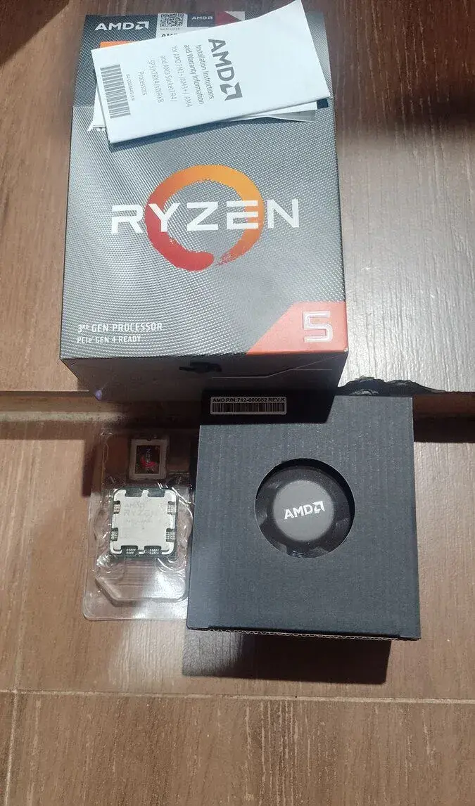 Procesor AMD Ryzen 5 7600X (BOX)