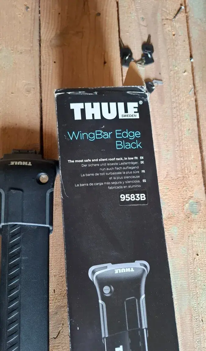 Strešný nosič THULE WINGBAR EDGE 9583BLACK