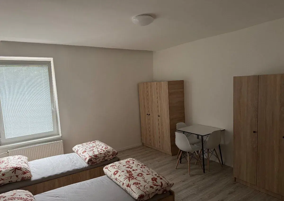 UBYTOVŇA BRATISLAVA – DÚBRAVKA, POLIANKY | IHNEĎ VOĽNÉ UBYTO
