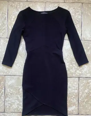 Čierne mini bodycon šaty Bershka - XS/S
