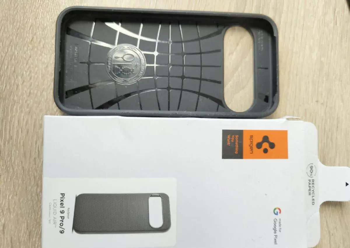 Spigen Liquid Air Matte Black Google Pixel 9 Pro/ Pixel 9