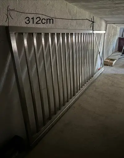 Posuvná brána hliníková