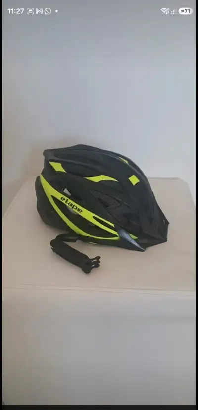 Cyklistická helma unisex Etape