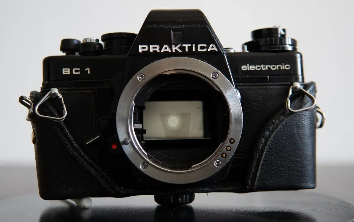Praktica BC1 Electronic + obal