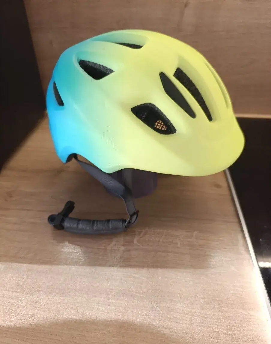 Detská cyklistická prilba R2 Pump ATH37B