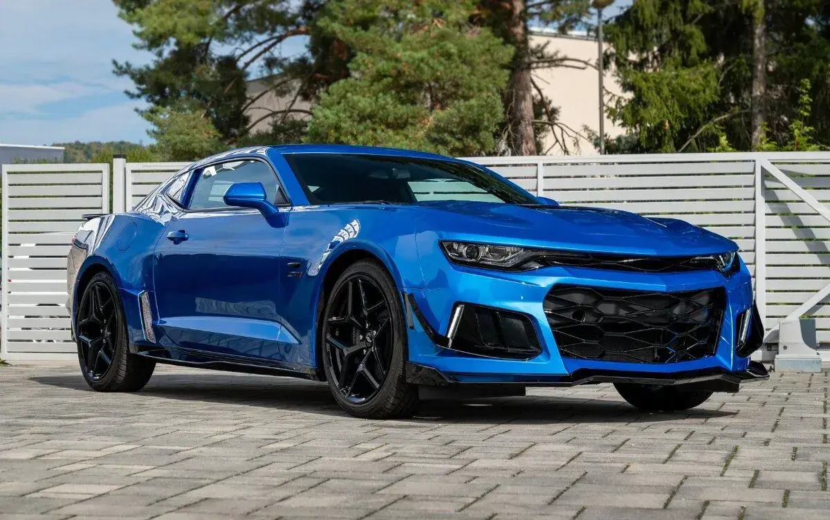 Chevrolet Camaro – 2024, 26 728 km