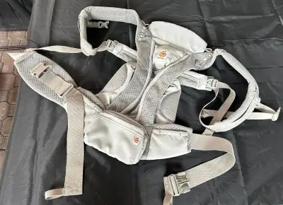 Ergobaby Omni Breeze ergonomický nosič