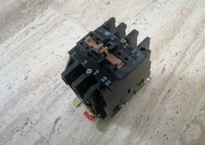 Stykač EP1C403