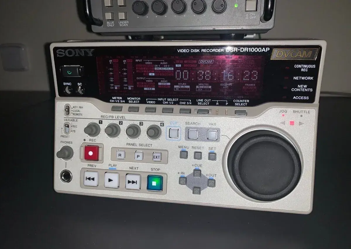 Sony DSR-DR1000AP