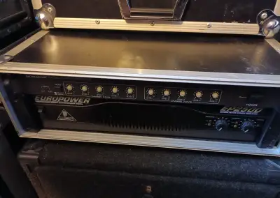 Behringer ep2500