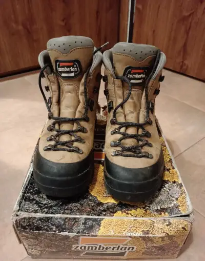 Dámske turistické topánky Zamberlan Ladak RR, Vibram, veľ.40