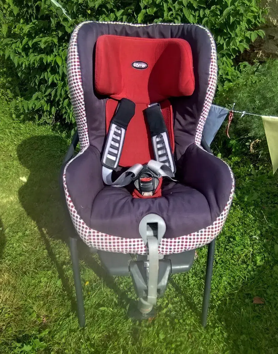 Autosedačka Britax Safefix