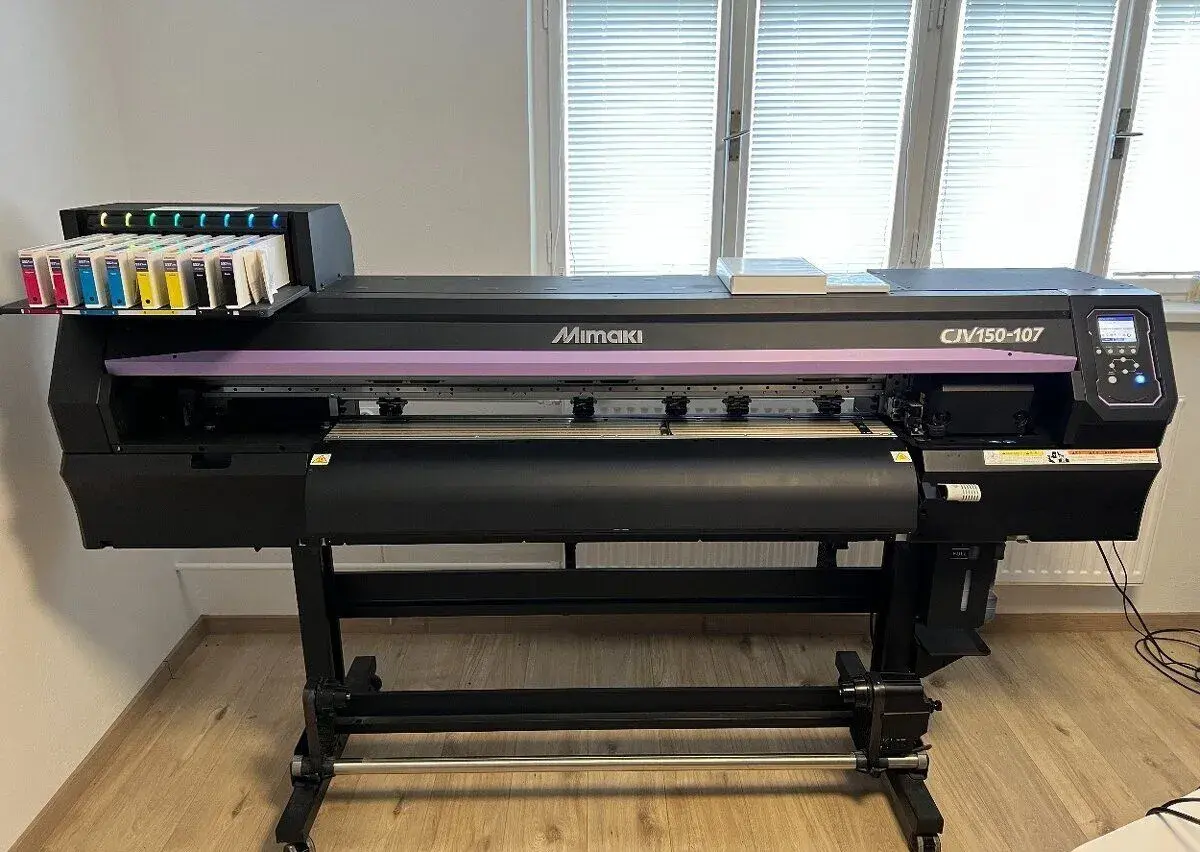 Veľkoformátovú talčiareň Mimaki CJV150-107