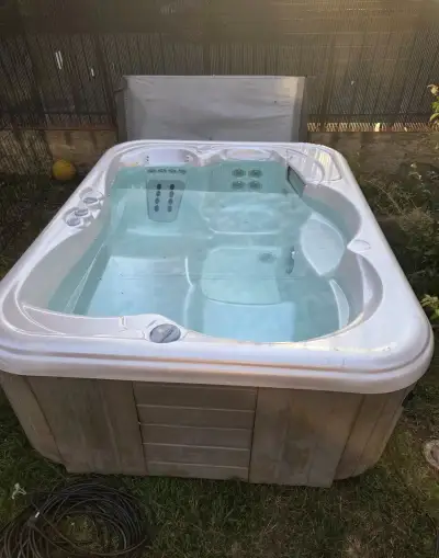 Luxusna virivka jacuzzi