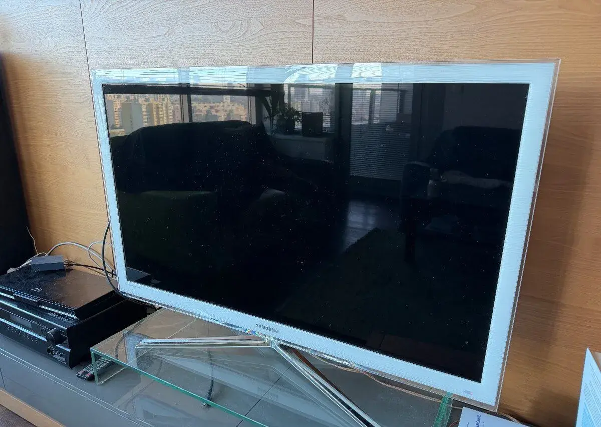 TV Samsung UE46C6510 – 46" ( 117 cm ) LED Full HD