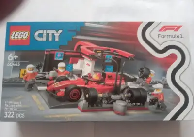 LEGO® City 60443 Zastávka v boxoch F1 a personál s autom Fer