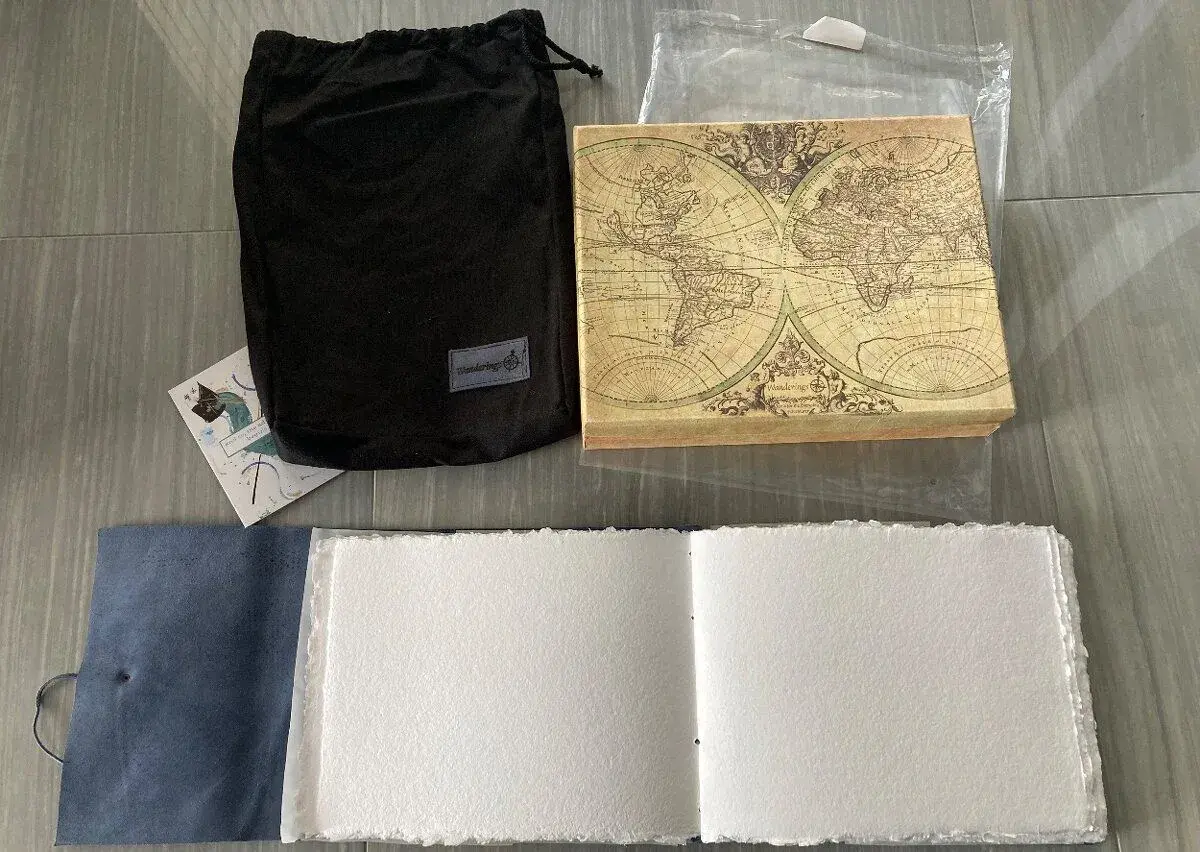 Akvarelový denník viazaný v koži WANDERINGS, papier 350g/m2