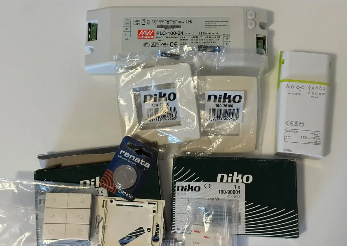 RGBW LED stmeivač NIKO Home Control
