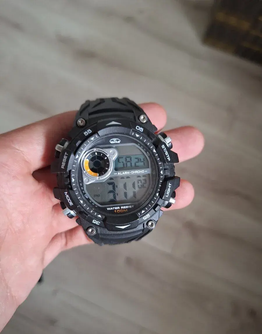 Outdoorové hodinky Casio Pro Trek (PRG-240) – digitálne / šp