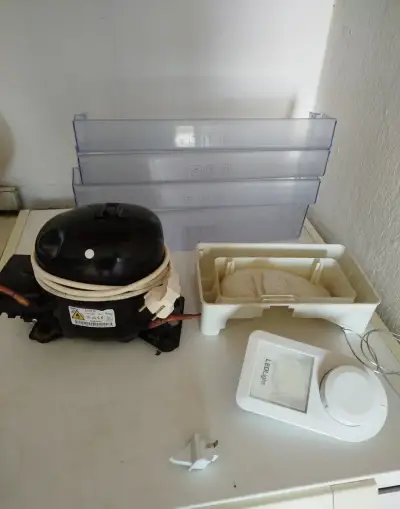 Rozpredám chladničku Beko rcsa270m21w