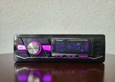 Rádio BLUETEC BM202 disponuje funkciou automatického ladenia
