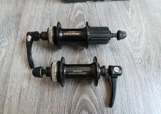 Náboje Shimano