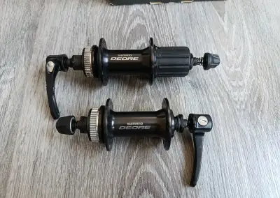Náboje Shimano