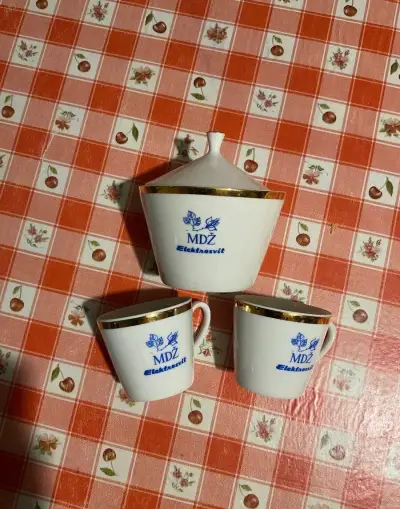 Mokka poháriky a cukrovnička