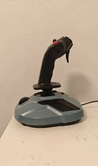 Thrustmaster TCA Sidestick Airbus Edition joystick