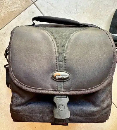 Lowepro taska na fotoaparat