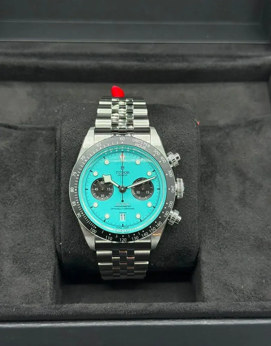 Luxusné hodinky Tudor Black Bay Chrono „Flamingo Blue