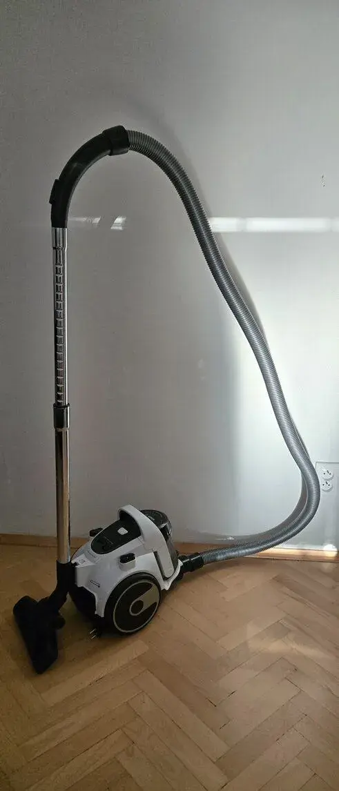 Bosch Serie | 2 Parquet (model BGS05A222)