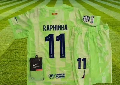dres Raphinha FC Barcelona edícia Travis Scott green