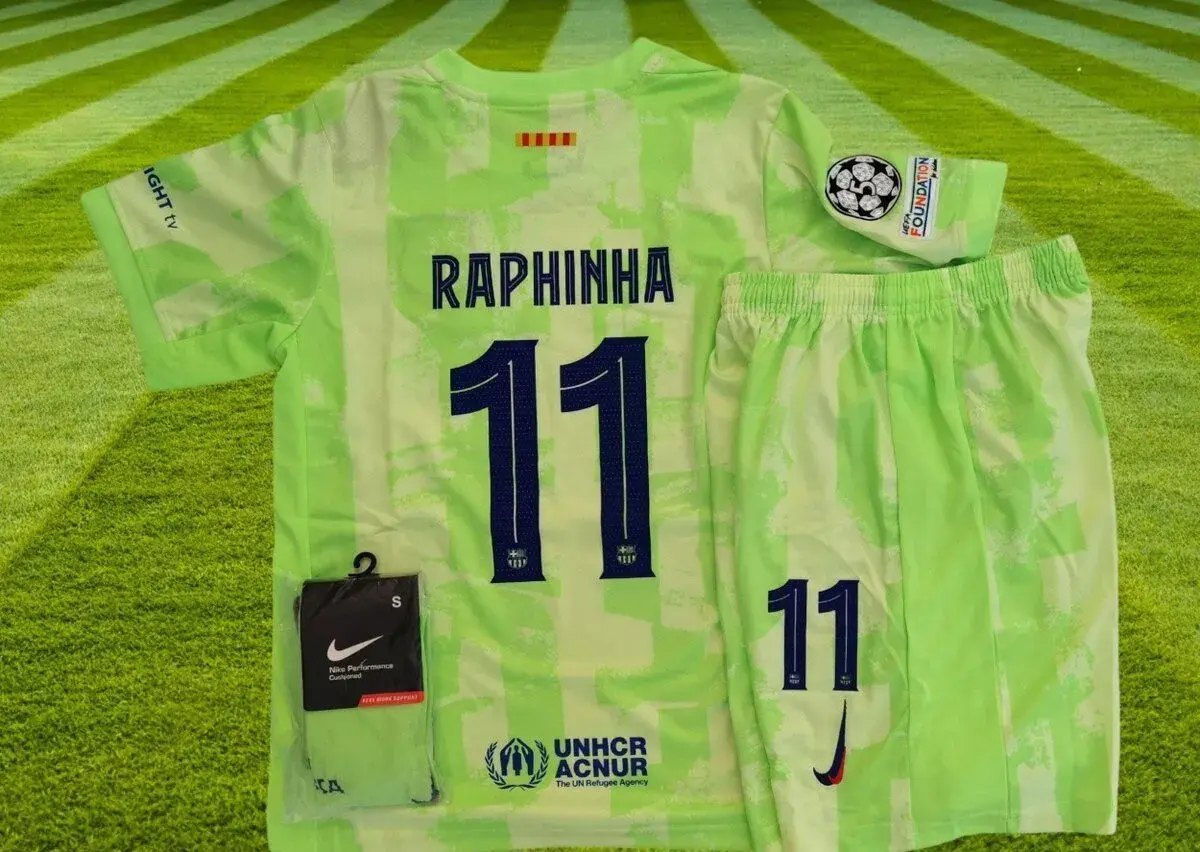 dres Raphinha FC Barcelona edícia Travis Scott green