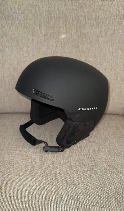 Prilba Oakley MOD1 Pro Mips