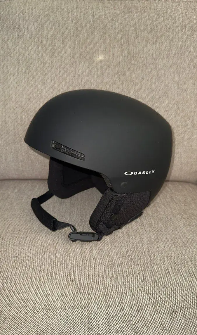 Prilba Oakley MOD1 Pro Mips