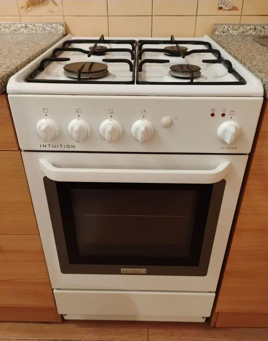 Plynový sporák s elektrickou rúrou Electrolux