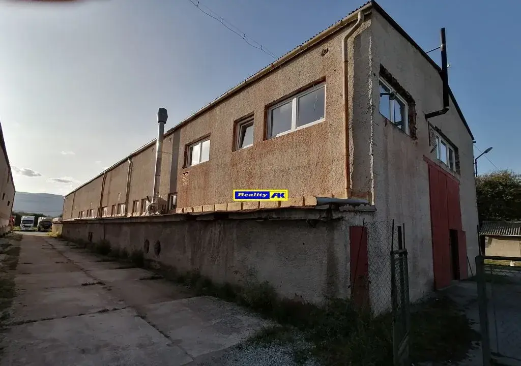 Sklad na predaj Martin obec Sučany s príjazdom na diaľnicu c