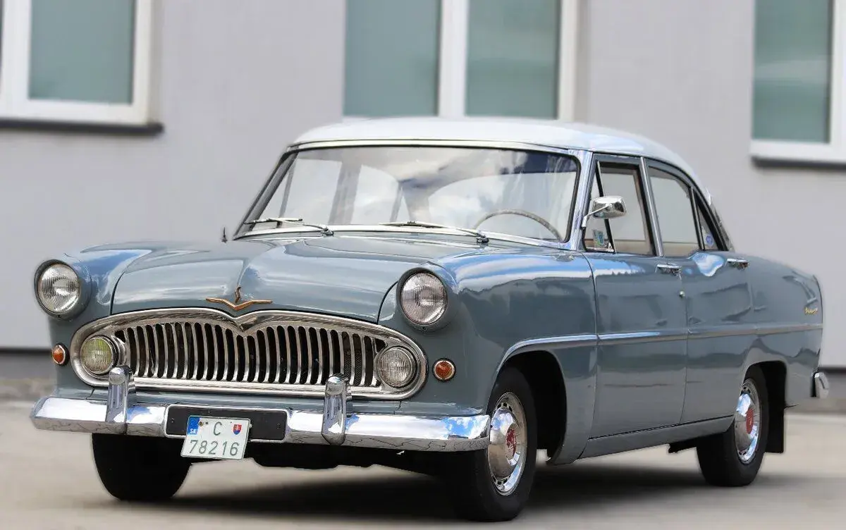 Simca Vedette Versailles V8