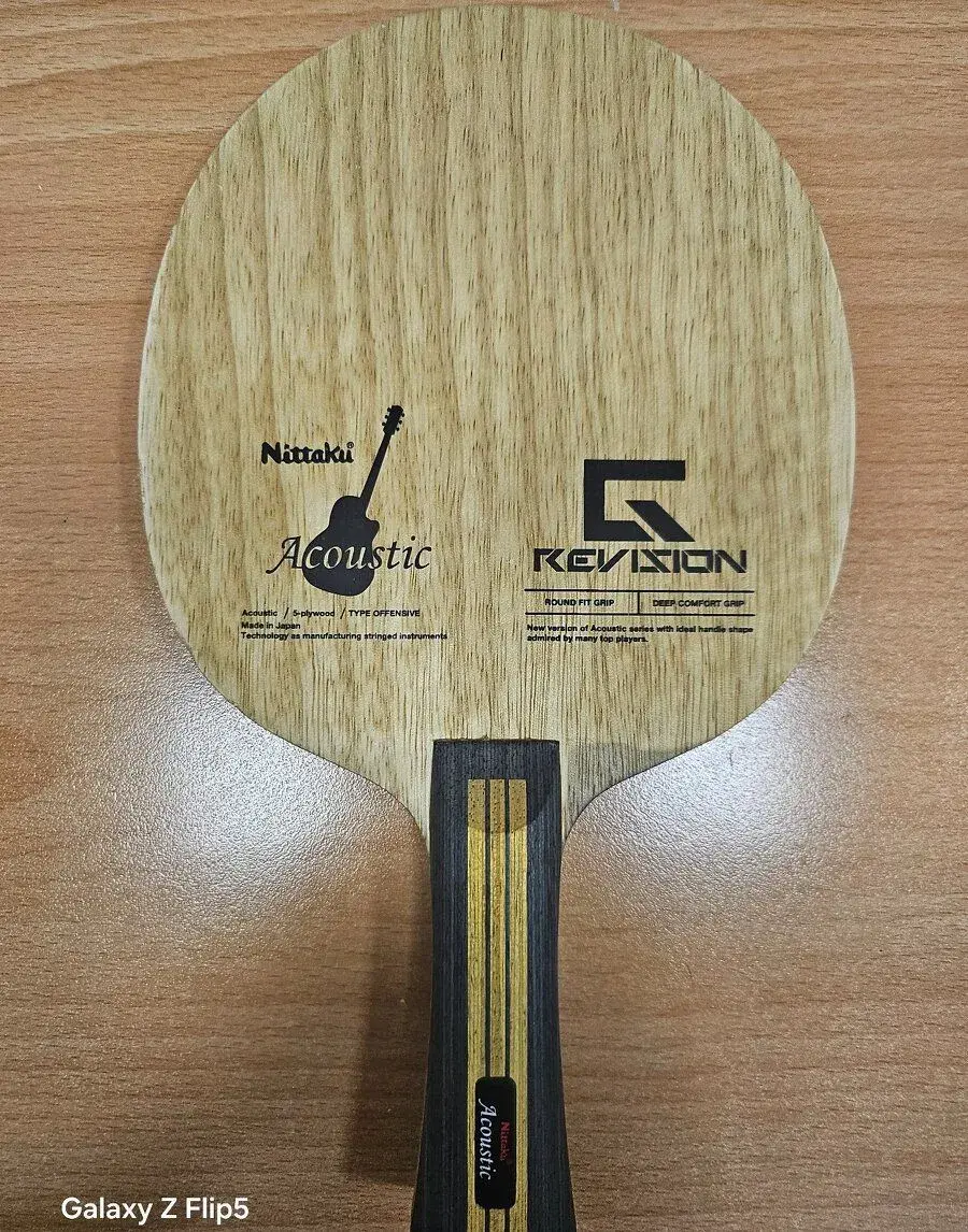 Drevo a raketa na stolný tenis