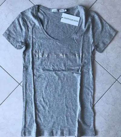 Dámske tričko Calvin Klein - sivé