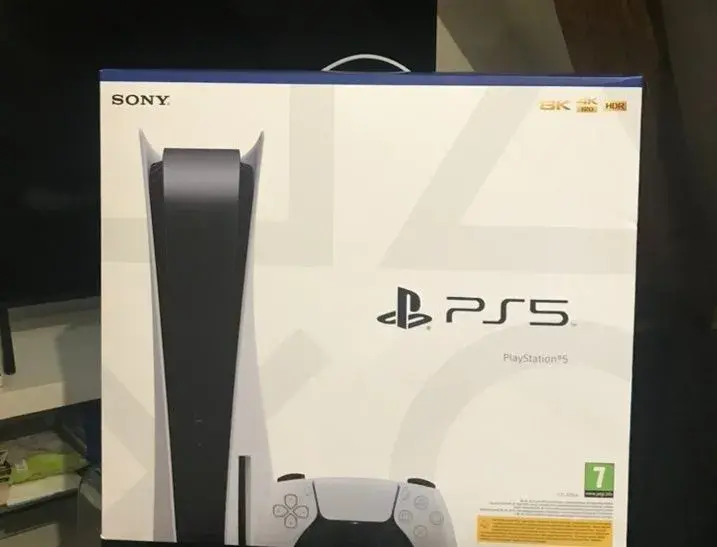 PS5 s mechanikou + 1x ovládač