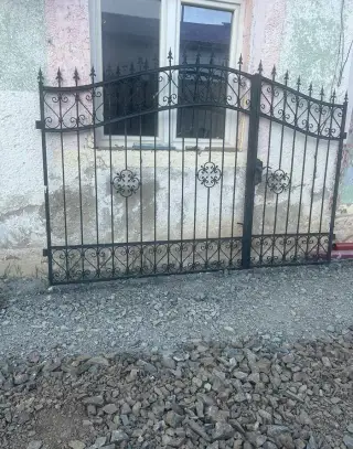 Brána