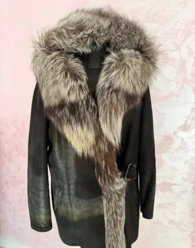 Damsky kozusinovy kabat 46-48 velkost