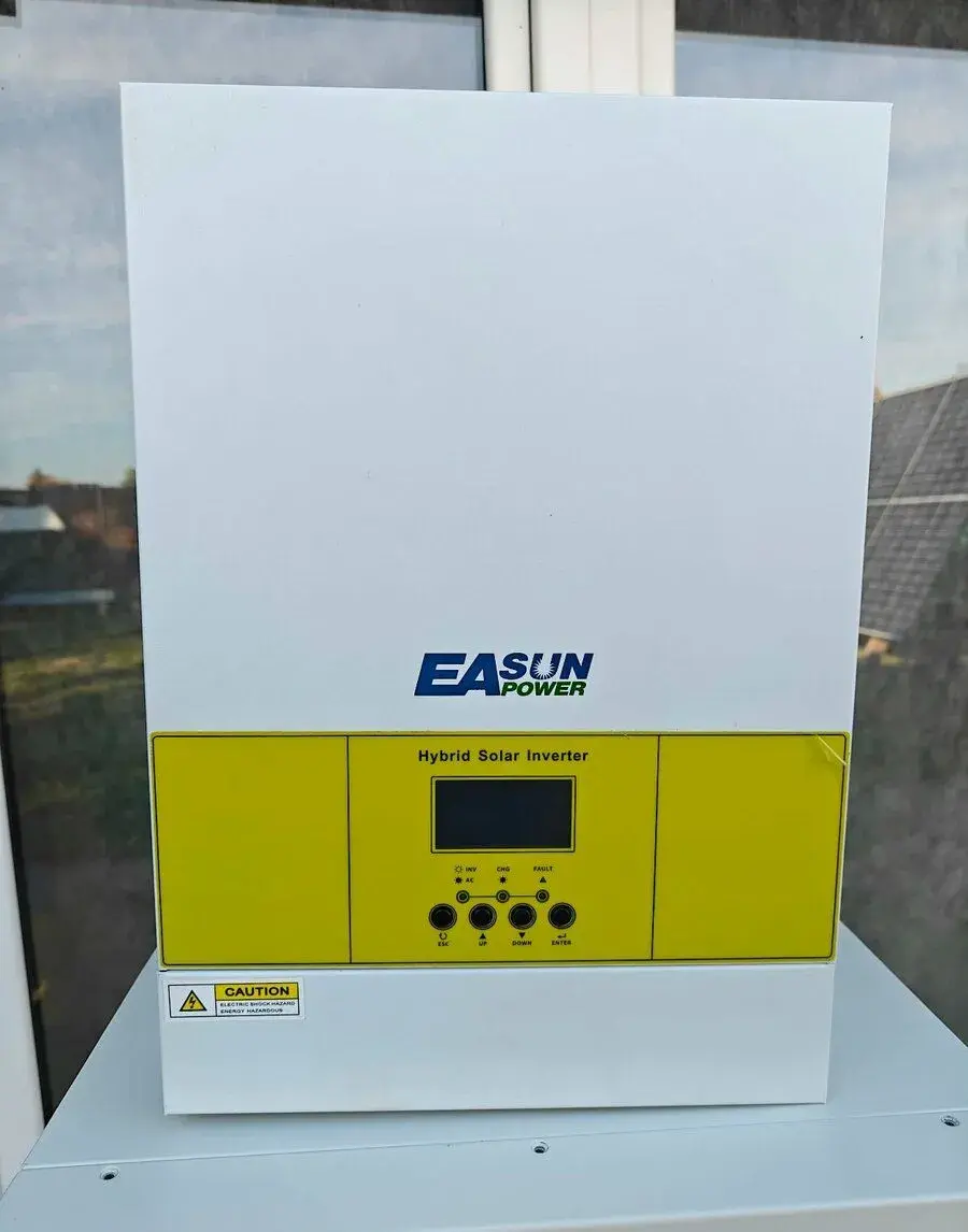 Hybridný menič EASUN ISolar SMG II 3.6 kW 24 V WIFI