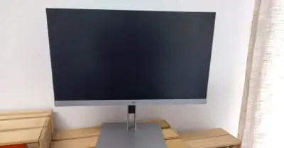 monitor HP EliteDisplay E233 s polohovatelnym stojanom
