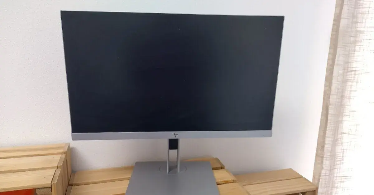 monitor HP EliteDisplay E233 s polohovatelnym stojanom