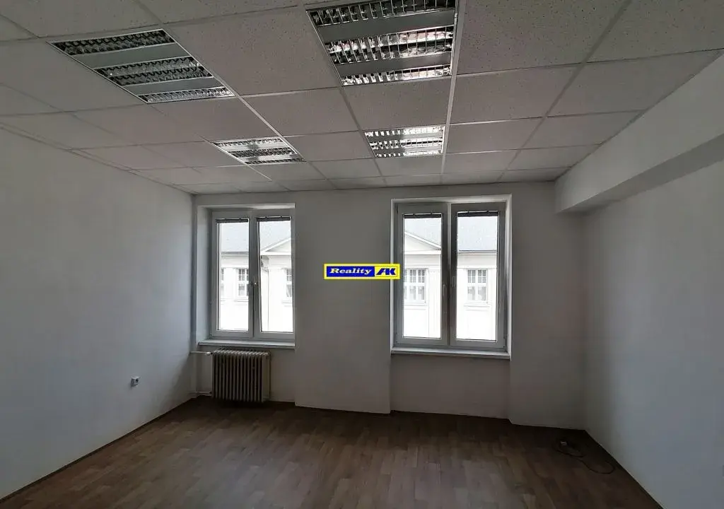 Kancelária prenájom plocha 23,60 m2 Martin, výťah, bezbariér
