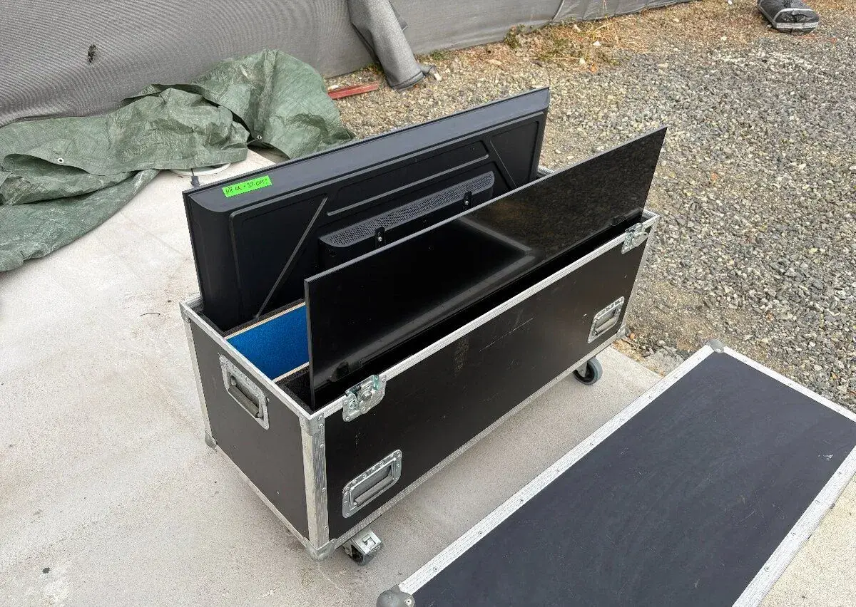 2xLed TV 50" s case