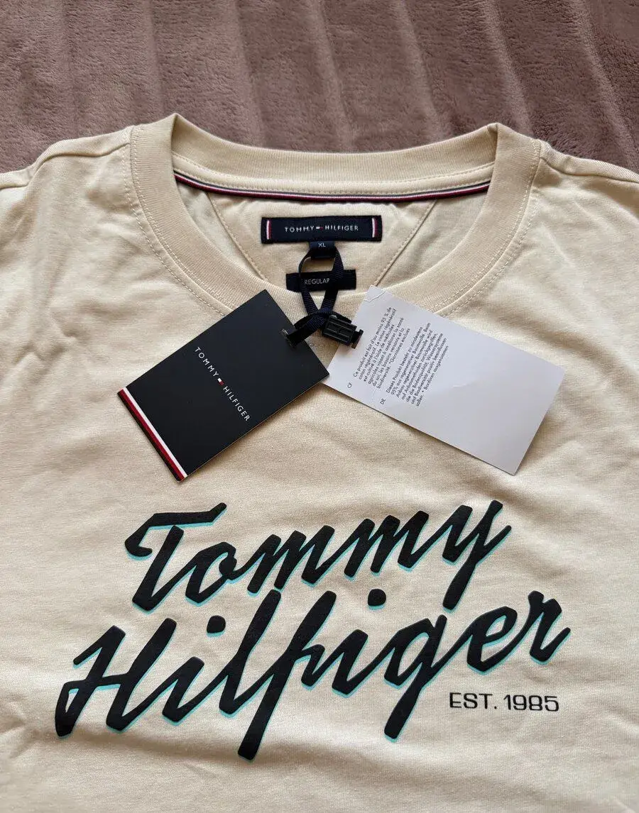 tommy hilfiger tricko XL